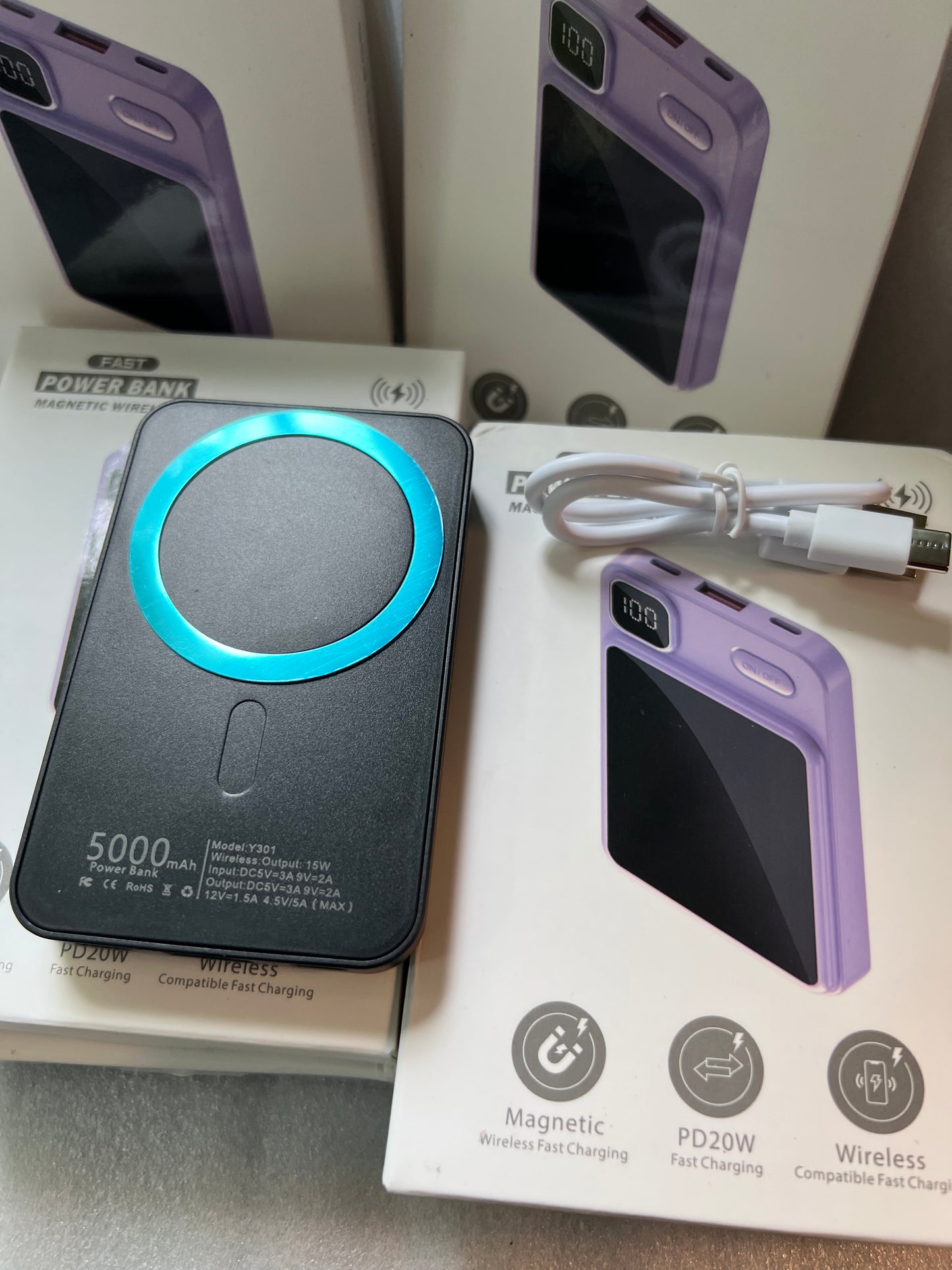 5000mAh Fast Charging Power Bank, Magnetic Wireless 5v input/ 9v output Power -Black